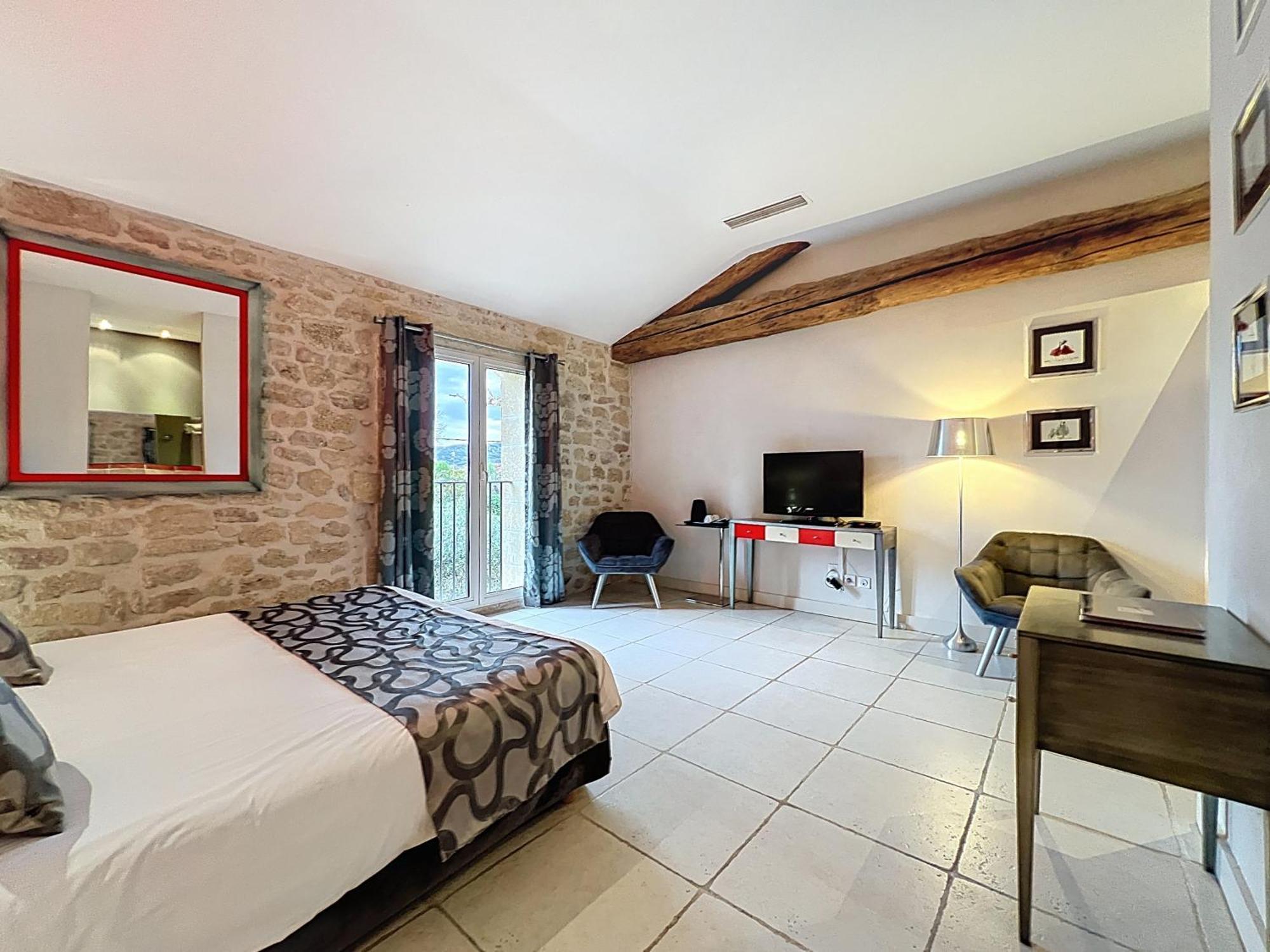 Chambres D'Hotes La Maison De Leonie Collias Exteriér fotografie
