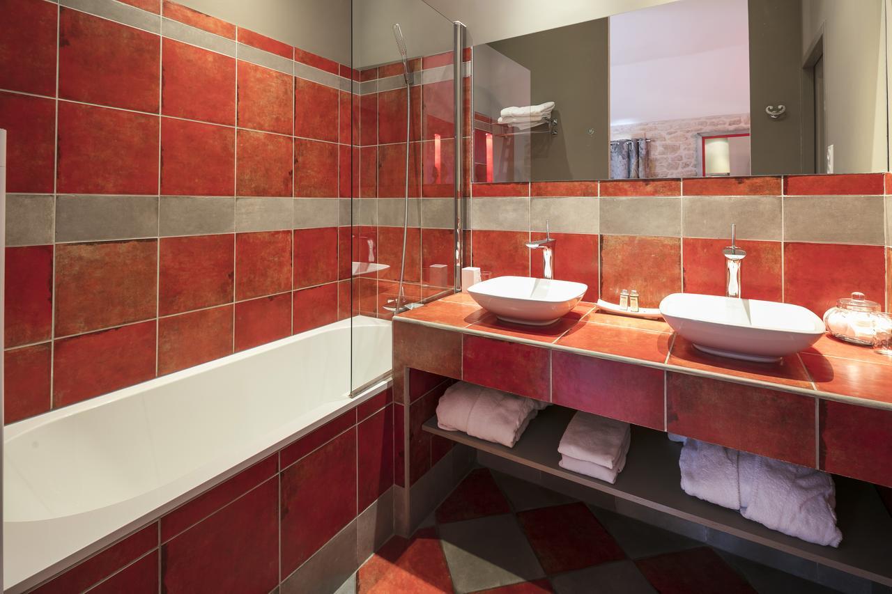 Chambres D'Hotes La Maison De Leonie Collias Exteriér fotografie